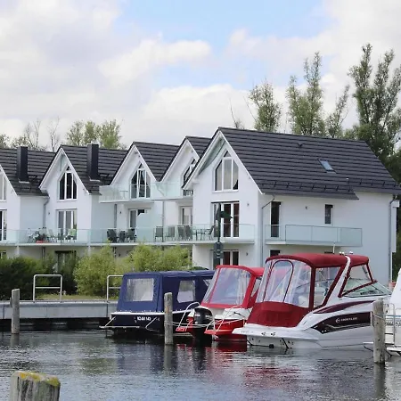 Hafenflair Am Plauer *