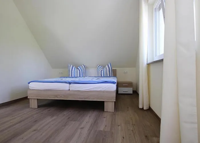 Hafenflair Am Plauer *