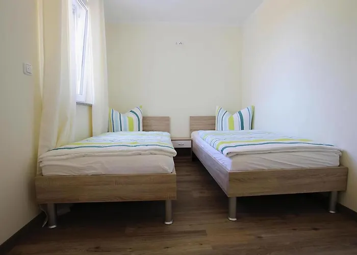 Hafenflair Am Plauer *